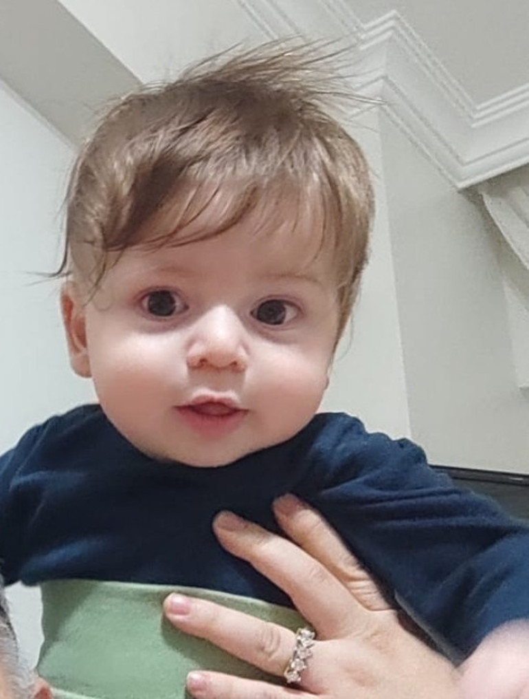 10 aylık bebeğin kahreden ölümü Feci kazada annesinin kucağından yola savrulup TIRın altında kaldı