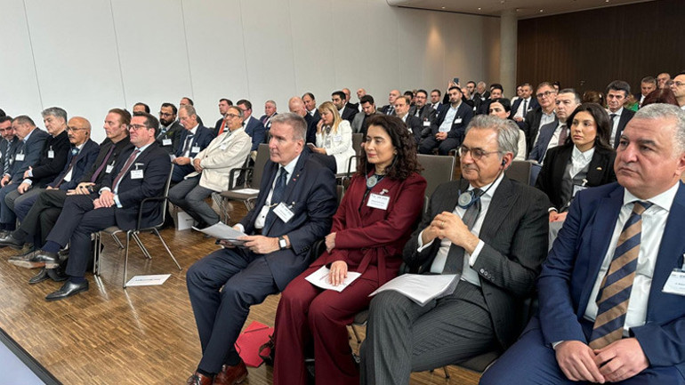 Almanya-Türkiye Ekonomik İşbirliği Stuttgartta masaya yatırıldı