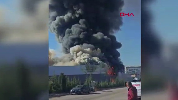 Ankara’da boya fabrikasında yangın