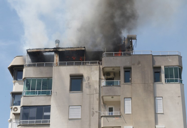 Antalyasporun eski yöneticilerinden Erdal Atılganın evinde yangın