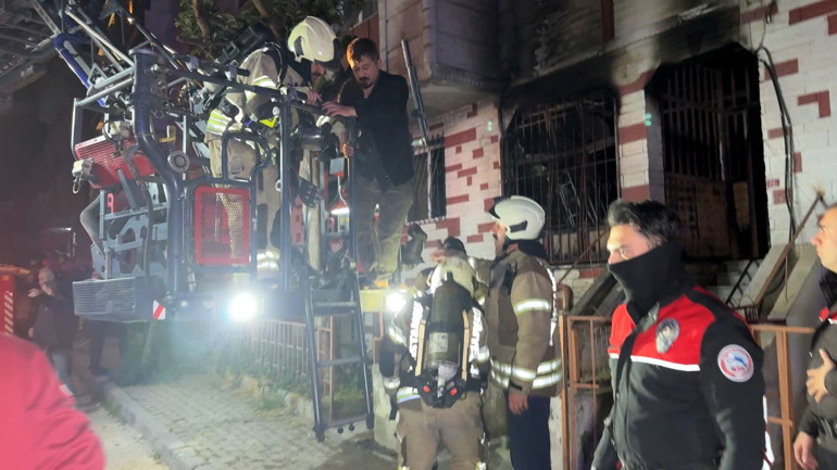 Avcılarda korkutan yangın Mahsur kalan 20 kişi kurtarıldı