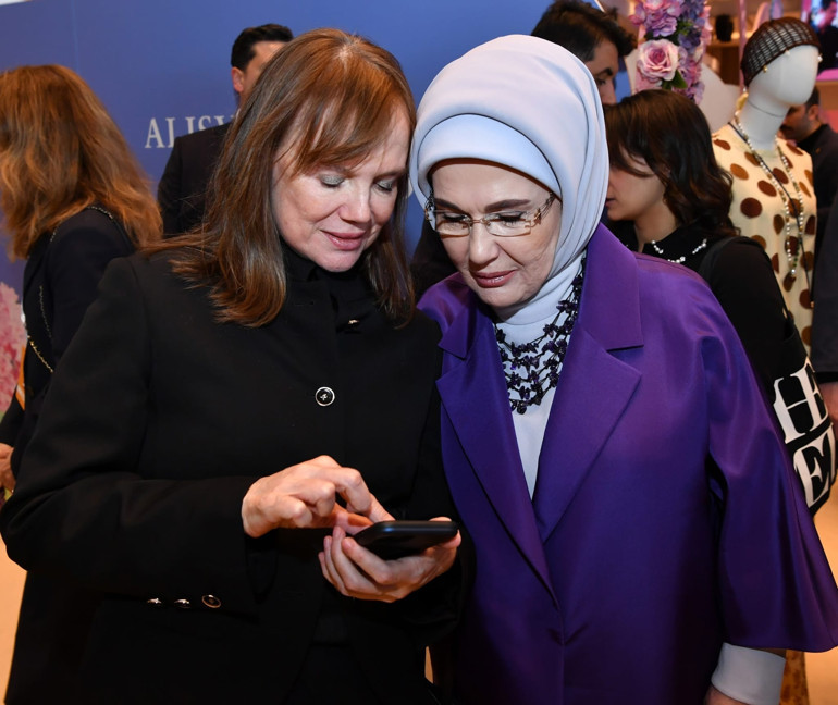 ‘Cemre Çarşısı’nı açan Emine Erdoğan: Şimdi iyilik vakti