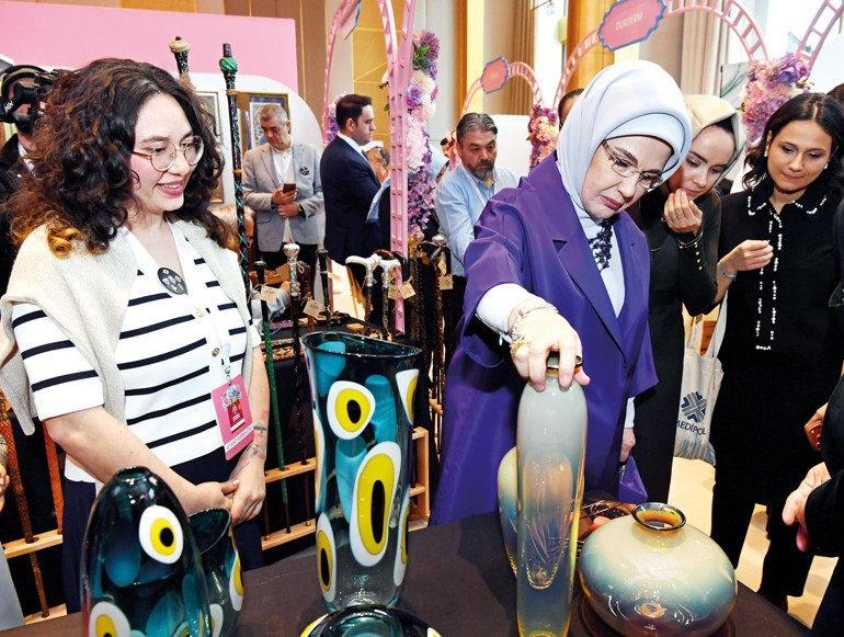 ‘Cemre Çarşısı’nı açan Emine Erdoğan: Şimdi iyilik vakti