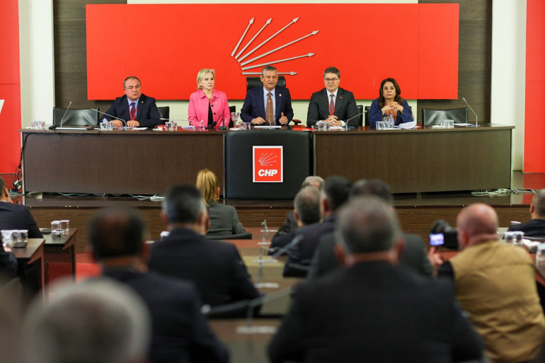 CHP lideri Özel: Hep birlikte iktidara yürüyeceğiz