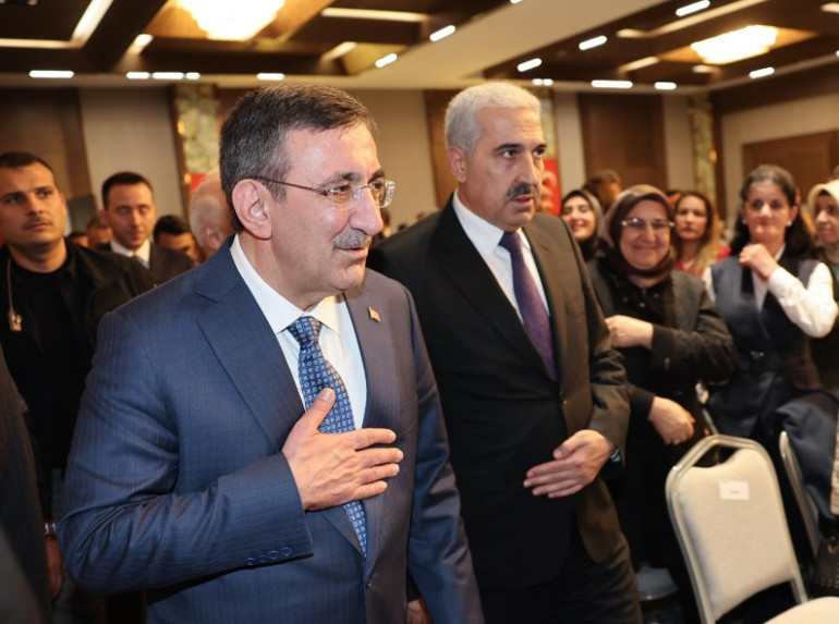 Cumhurbaşkanı Yardımcısı Yılmaz: Savaş bölge ve dünya ekonomisini etkilemeye başladı