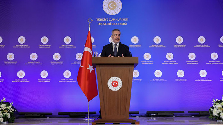 Dışişleri Bakanı Hakan Fidanın Fransa açıklaması dünya basınında gündem oldu