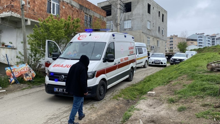 Evlat dehşeti: Annesini öldürdükten sonra kendi hayatına son verdi