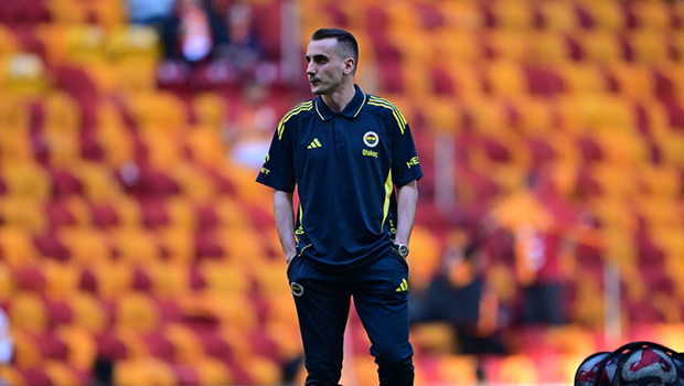 Galatasaray taraftarından Kerem Aktürkoğlu’na büyük tepki: Göndermeli şarkı!