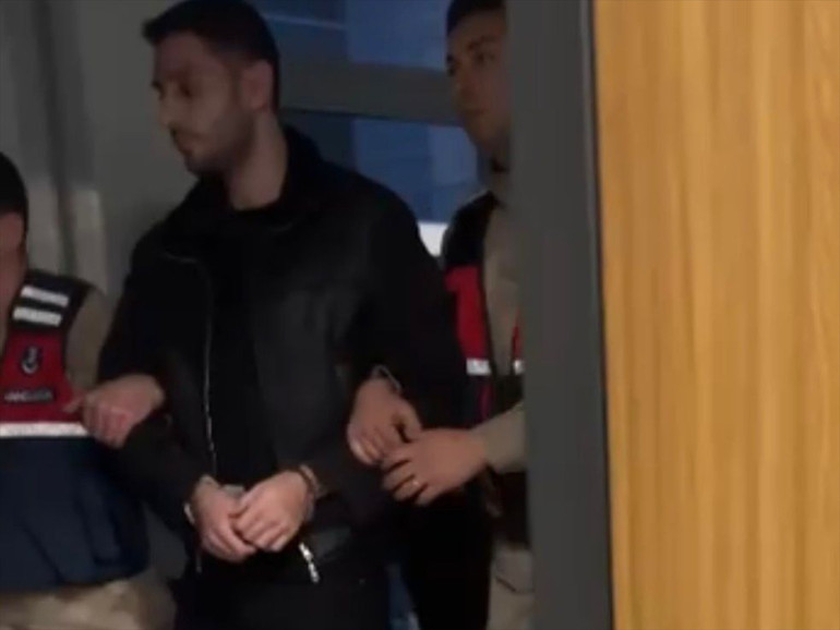 Gülistan Doku soruşturması | Tutuklanan Mustafa Türkay Sonel silahım yok demişti... Kamuflajlı tabancalı fotoğrafı ortaya çıktı