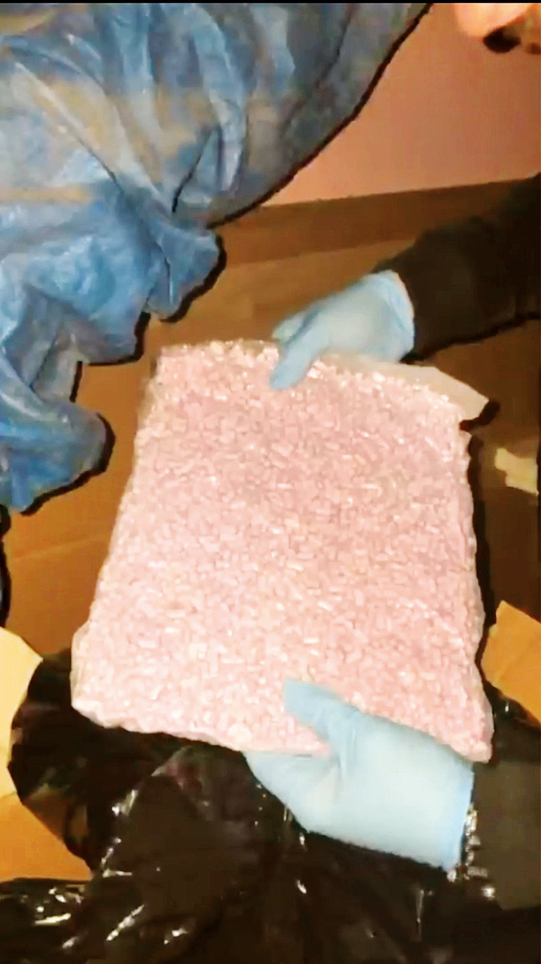 Havada, karada, denizde ve sınırda... Zehir baronlarına 4 koldan darbe