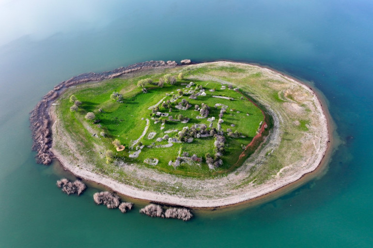 Hayran bırakan manzaralar 2 mevsimin güzelliği bir arada