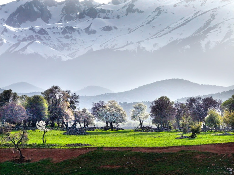 Hayran bırakan manzaralar 2 mevsimin güzelliği bir arada