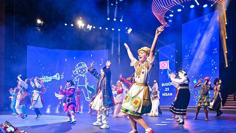 İletişim Başkanı Duran: Burada yükselen her çocuk sesi, insanlığın umududur