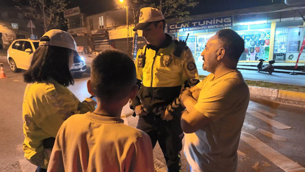 İstanbul’da 13 yaşındaki çocuk araç kullanırken yakalandı! Otomobilin sahibine 40 bin lira ceza kesildi