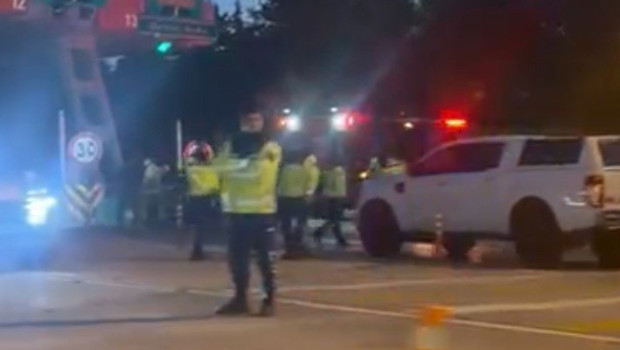 İzmir’de feci kaza: Sürücü yanan araçta hayatını kaybetti