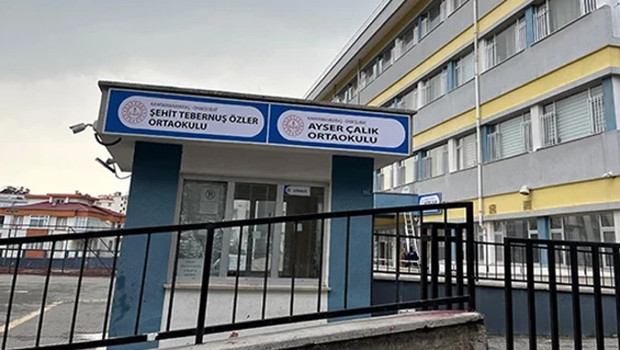 Kahramanmaraş’ta Ayser Çalık Ortaokulu öğrencileri farklı okul binasında eğitime yeniden başladı