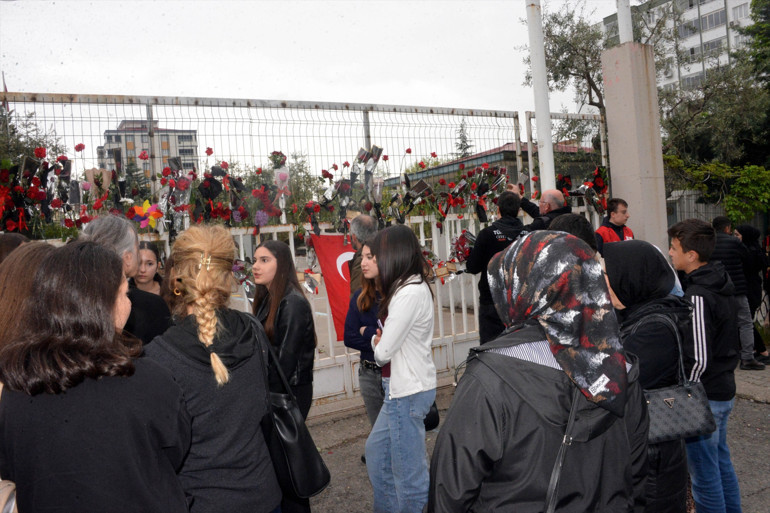 Kahramanmaraştaki okula silahlı saldırı İsa Aras Mersinliyi sınıf arkadaşı anlattı: Kalemle elini, kolunu deşerdi