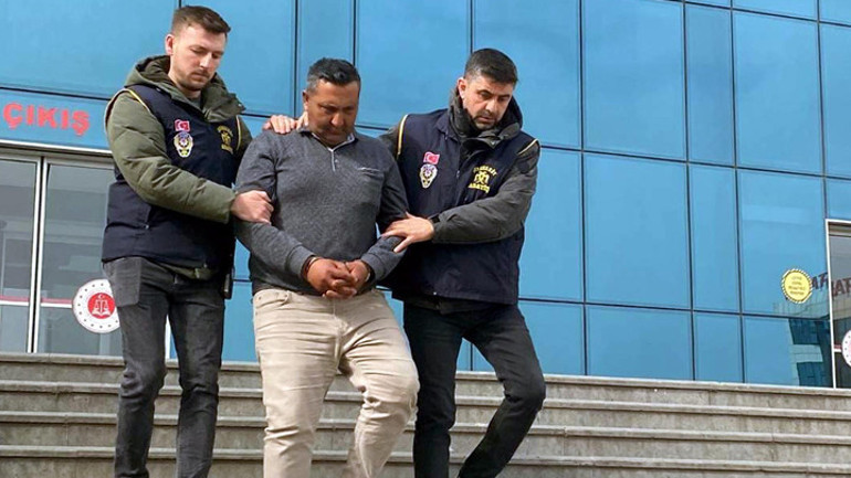 ‘Kokoreç kalmadı’ tartışması kanlı bitti Esnafı, evinin penceresinden tüfekle ateş ederek ağır yaraladı