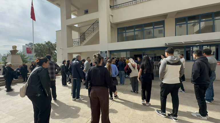 Marmariste Arda Deniz Onat cinayetinde sanıklara yurt dışı yasağıyla tahliye kararı Acılı aile sinir krizi geçirdi