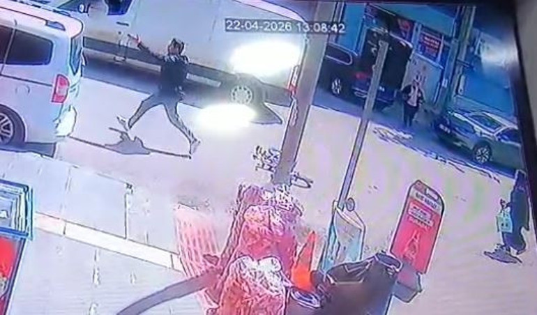 Otomobilin altında kalan çocuk metrelerce sürüklendi