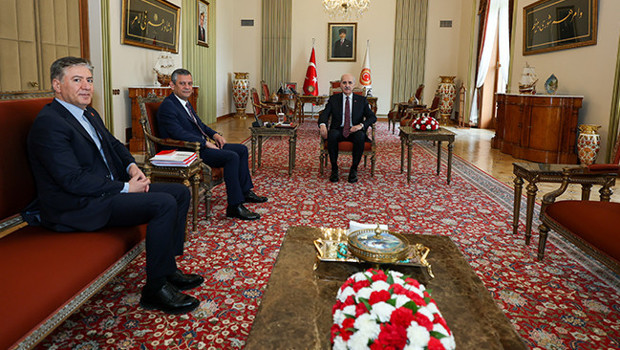 TBMM Başkanı Kurtulmuş, Kamu Başdenetçisi Akarca’yı kabul etti