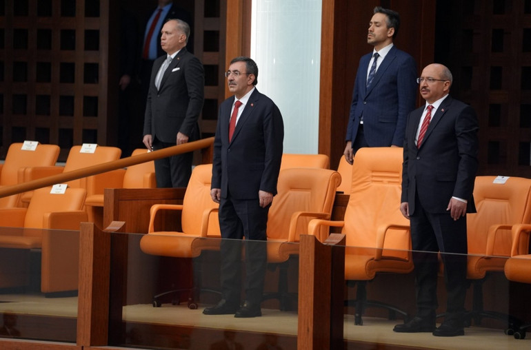 TBMMde 23 Nisan özel oturumu | TBMM Başkanı Kurtulmuş: Yeni anayasa şart