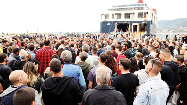 Türk turistlerin Midilli kabusu