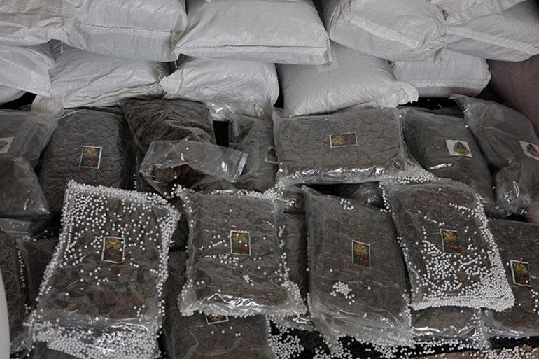 Türkiye ve Suriyeden ortak uyuşturucu operasyonu: Değeri tam 300 milyon lira