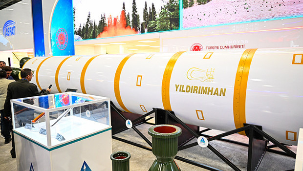 MSB, Türkiye’nin milli füzesi “YILDIRIMHAN”ı SAHA 2026’da tanıttı
