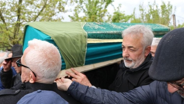 Oyuncu Aslantuğ’un acı günü
