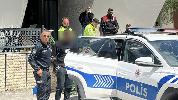 Yaya olan iki grup arasında ‘yol verme’ kavgası: 1’i ağır 3 yaralı! 8 kişi gözaltında