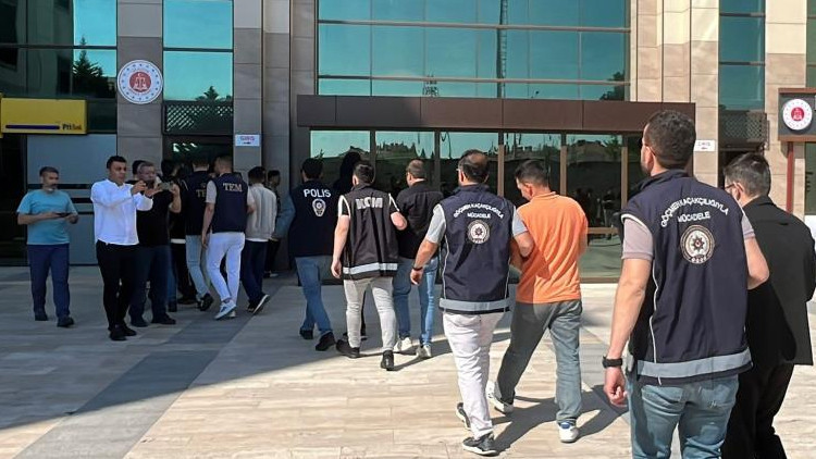 11 ilde yasa dışı bahis operasyonları: 15 milyar liralık işlem hacmi tespit edildi 2 11 ilde yasa dışı bahis operasyonları: 15 milyar liralık işlem hacmi tespit edildi