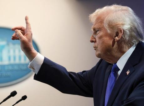 ABD Başkanı Trump’tan İran çıkışı: Bedelini ödemek zorunda kalacaklar