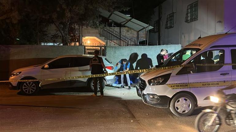 Adana'dan kan donduran kardeş cinayeti! Biri bıçağa diğeri silaha sarıldı 5 Adana'dan kan donduran kardeş cinayeti! Biri bıçağa diğeri silaha sarıldı