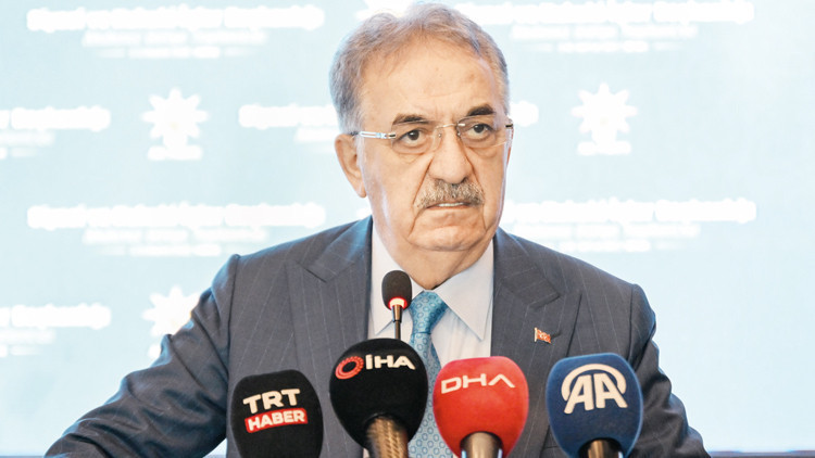 AK Partili Hayati Yazıcı: Yeni anasaya referandumla yapılacak 2 AK Partili Hayati Yazıcı: Yeni anasaya referandumla yapılacak