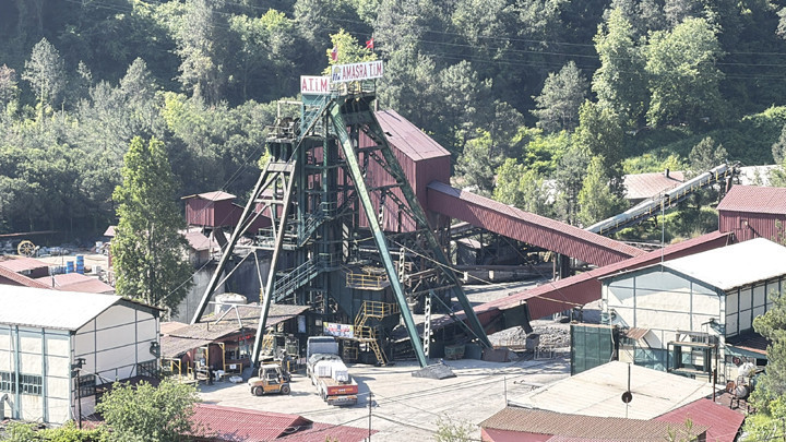 Amasra'da maden ocağında çıkan yangın 6. gününde 2 Amasra'da maden ocağında çıkan yangın 6. gününde