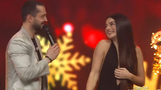 Ayça Ayşin Turan ve Murat Boz arasında aşk olur mu?