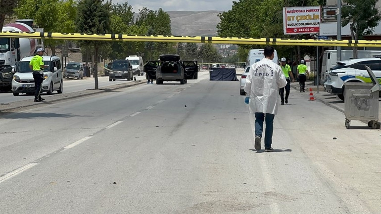 Ayşenurun kahreden ölümü: Yolun karşısına geçmeye çalışıyordu