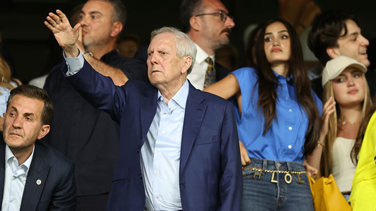 Aziz Yıldırım, Beşiktaşın eski yıldızını alıyor Görüşmeler başladı