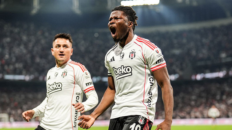 Aziz Yıldırım, Beşiktaşın eski yıldızını alıyor Görüşmeler başladı