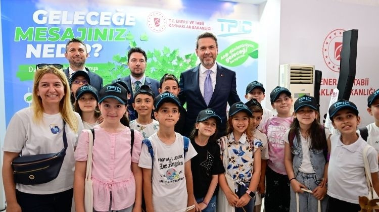 Bakan Bayraktar: Dünyanın ilk YEK-G sertifikalı festivali olacağız