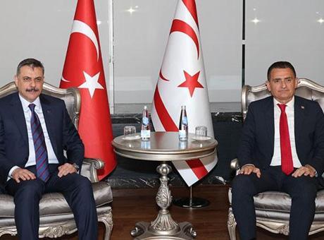 Bakan Çiftçi temaslar için KKTC’ye geldi