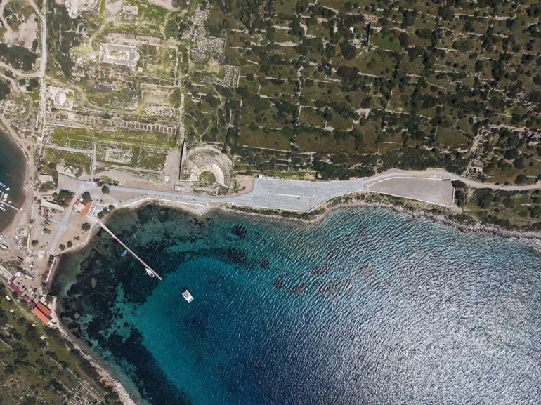 Bakan Ersoy: Knidos’ta tarihî dokuyu koruyan önemli bir düzenlemeyi tamamladık