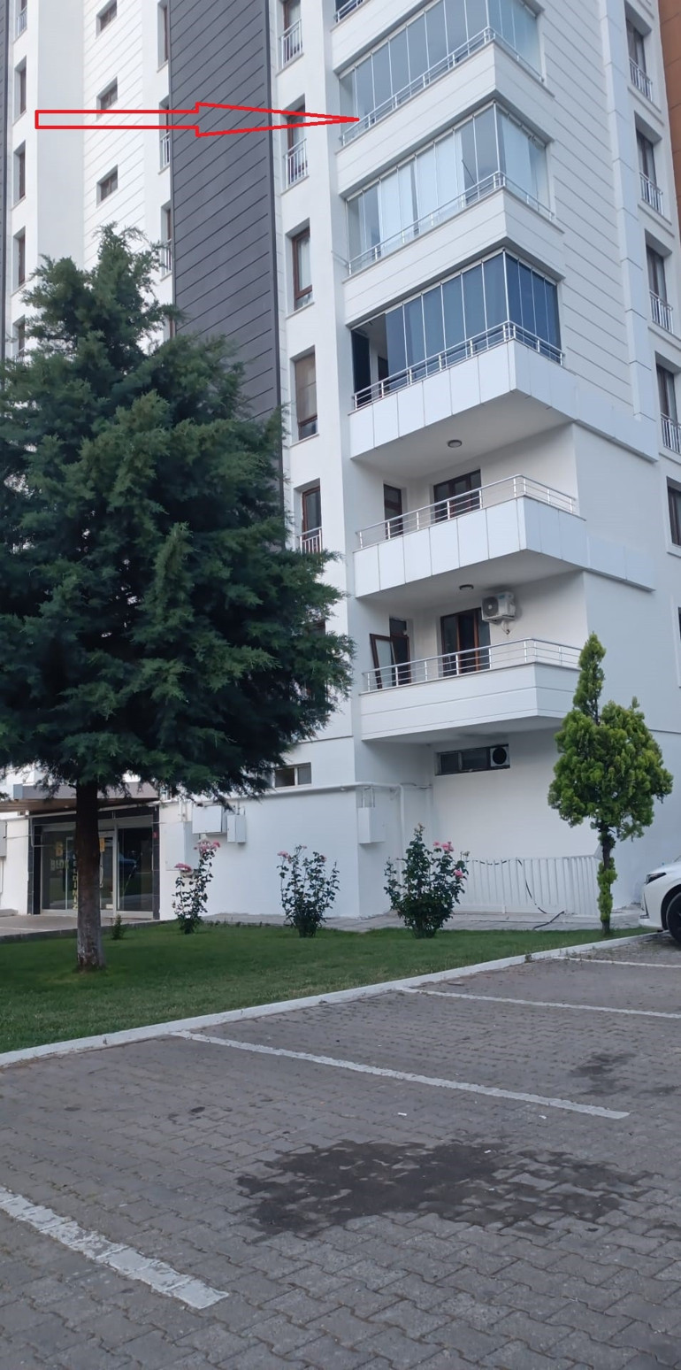 Balkondan düşen 15 yaşındaki Ömer, hayatını kaybetti