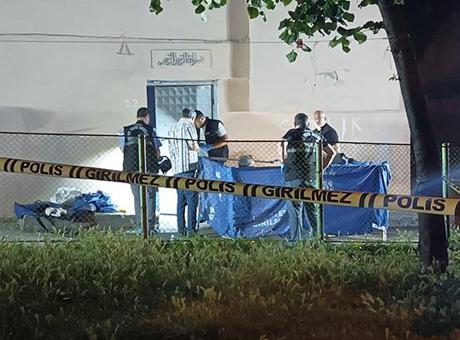 Bursa’da dehşet gecesi! Evlerine geldiği karı-kocayı başından vurdu