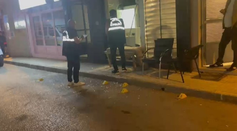 Çorumda gece saatlerinde iş yeri kurşunladı