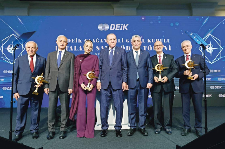 Cumhurbaşkanı Erdoğan: İç siyasette Ankara’ya sıkışmadık