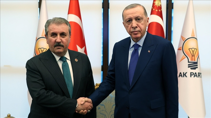 Cumhurbaşkanı Erdoğan, yeniden BBP Genel Başkanı seçilen Destici'yi tebrik etti 2 Cumhurbaşkanı Erdoğan, yeniden BBP Genel Başkanı seçilen Destici'yi tebrik etti