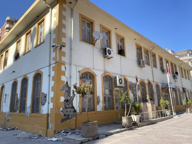 Devlet Bahçelinin okuduğu okul yeniden açılıyor