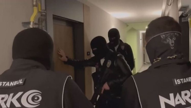 Difüzyon mesajı’ ile uluslararası seviyede aranan uyuşturucu baronu İstanbul’da yakalandı
